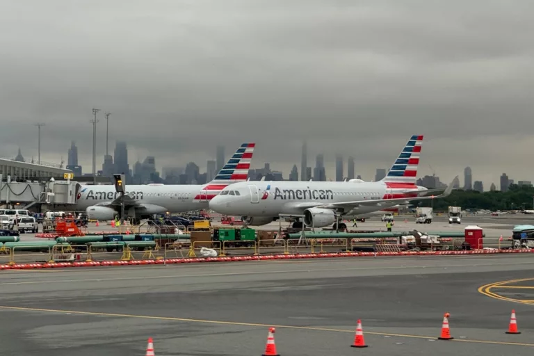 American Airlines CEO Criticizes Competitors Use of AI in Pricing