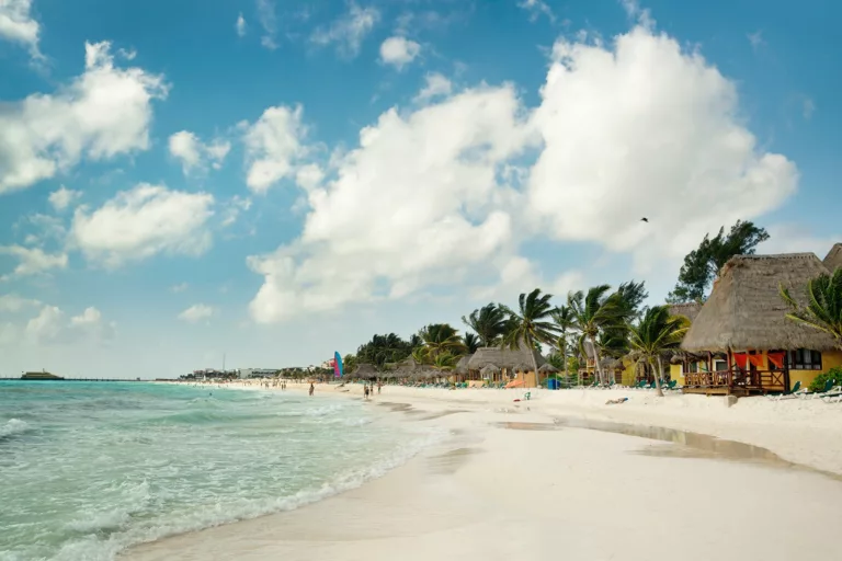 Discover Mexico: Fly for Just 8,000 AAdvantage Miles!