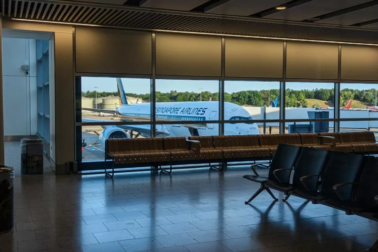 Alaska Airlines Alters Partnerships with LATAM and Singapore Airlines
