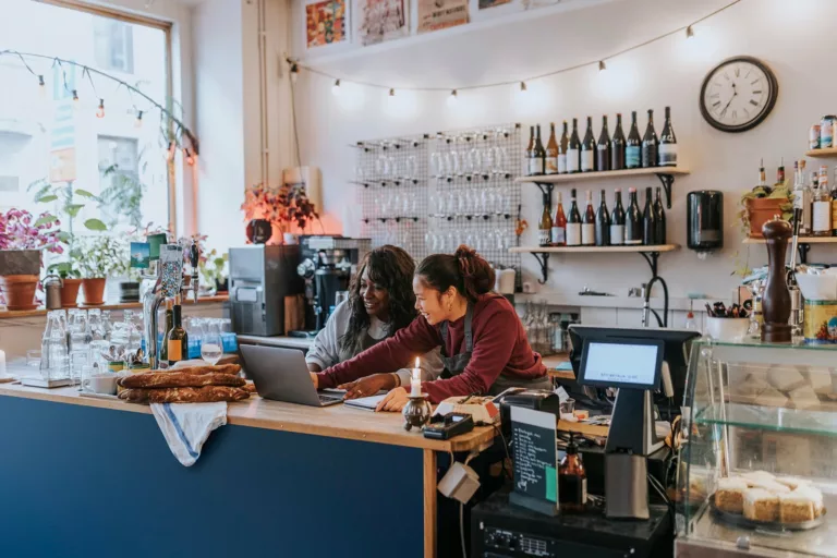 Balancing Rewards and Expense Management for Your Business