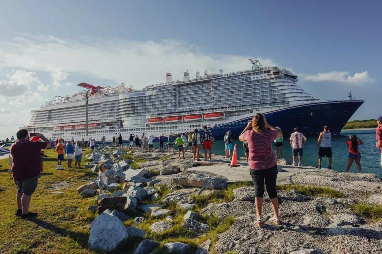 Carnival Cruise Line Introduces Lifetime Status for Diamond Members