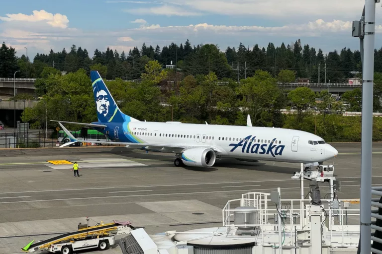 Maximize Your Travel: A Guide to Earning Alaska Airlines Atmos Rewards Points