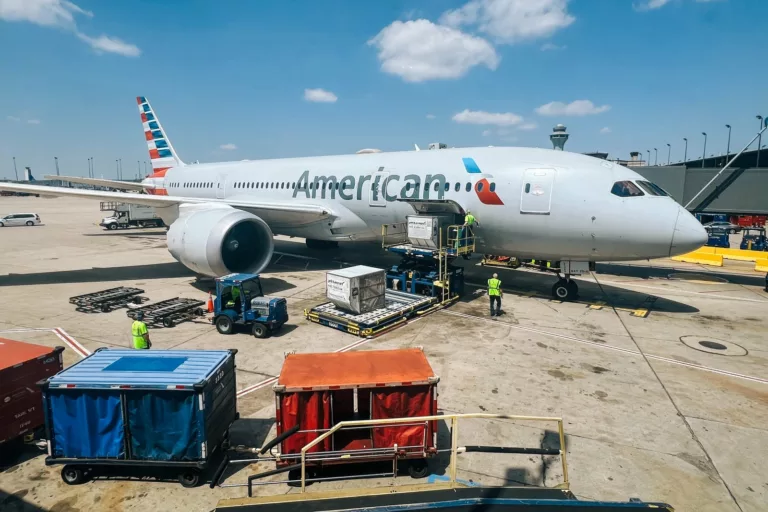 Unlocking Holiday Travel: When to Book Flights for the Best Deals