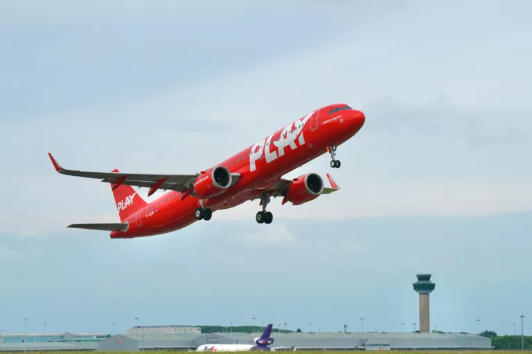 Play Airlines Ceases Operations, Leaving Travelers in Limbo