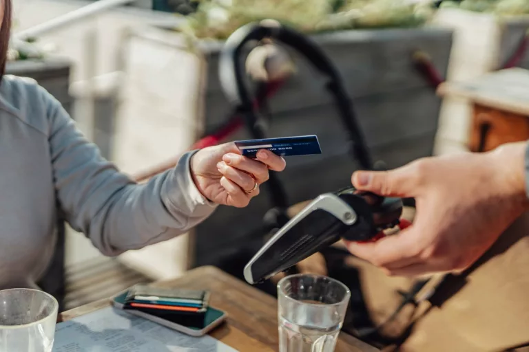 Top Credit Cards for Maximizing Rewards on Everyday Spending