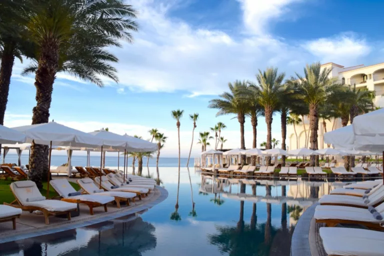 Unlock Elite Travel Perks with the Hilton Honors Amex Business Card